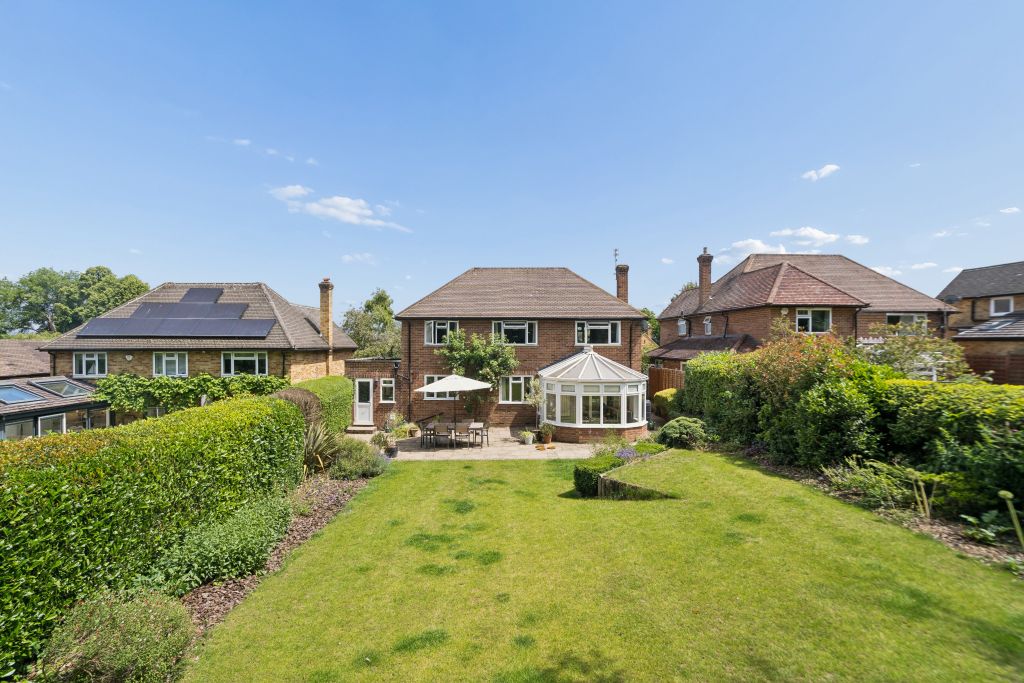 Property photo 2 of 18