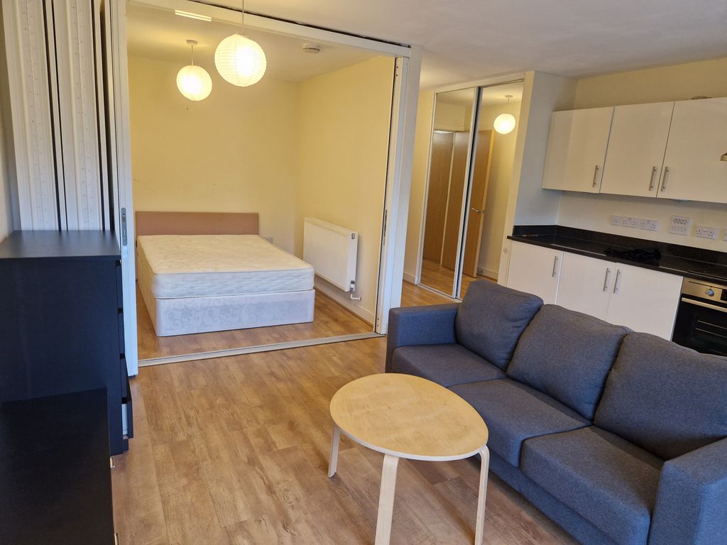 Property photo 1 of 5 Studio Apartment, Gwynne Rd, Battersea, Sw11 3Gj