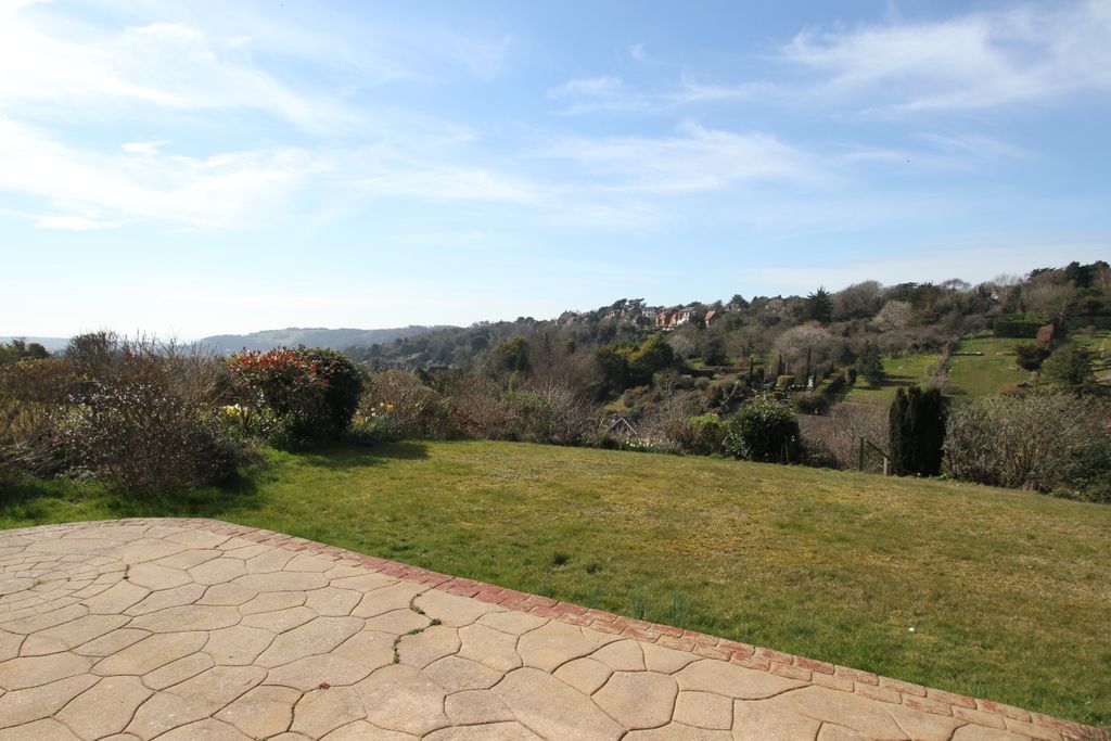 Property photo 3 of 18