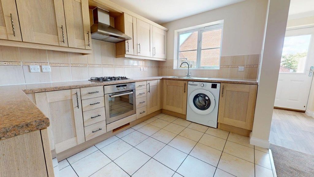 Property photo 2 of 8 Photo 2