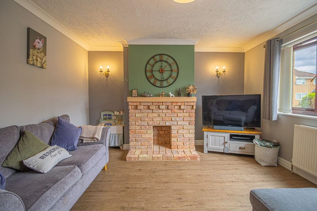 Property photo 2 of 20 5390471