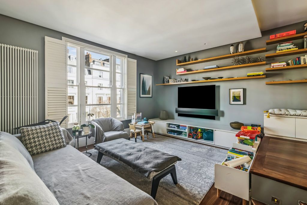 Property photo 2 of 16