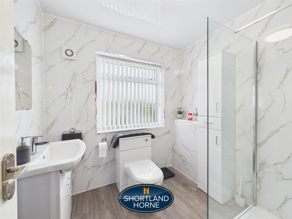 Property photo 3 of 26 Shower Room