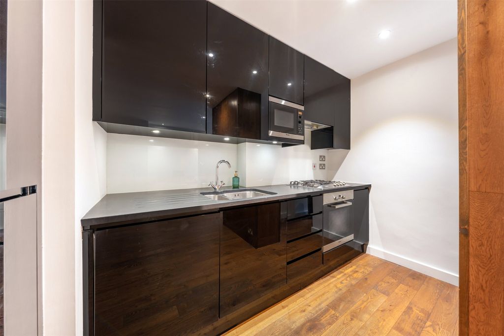 Property photo 2 of 12 Picture No. 28