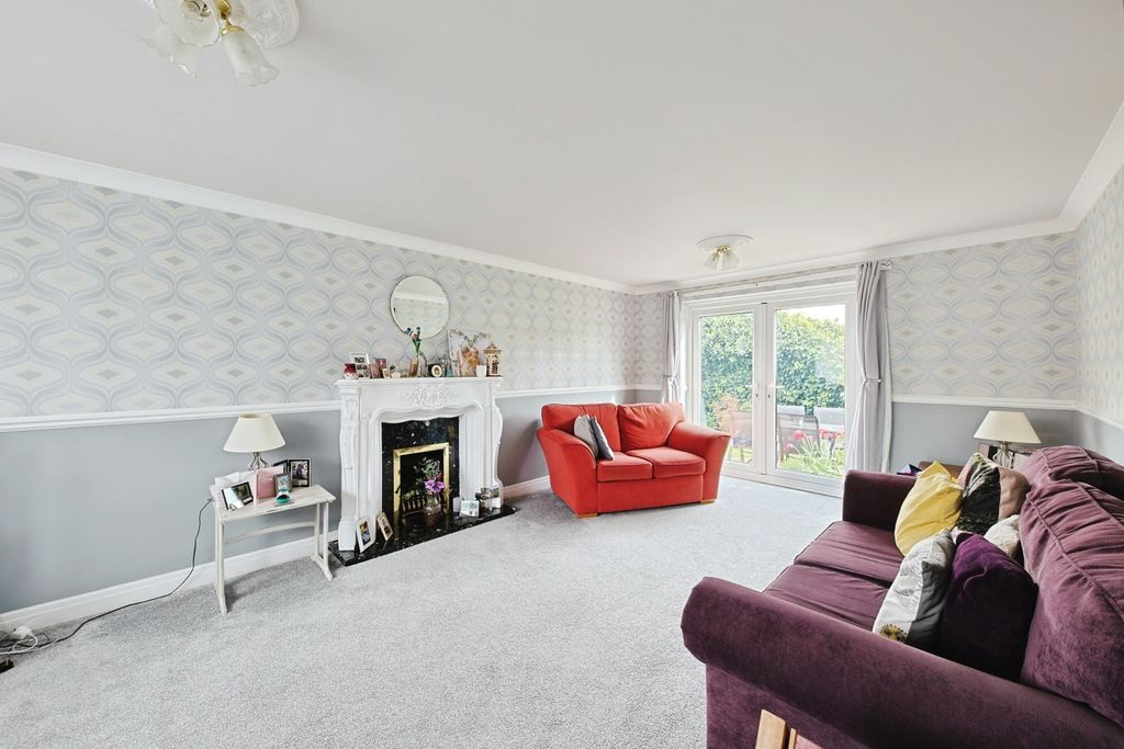 Property photo 2 of 14 4036226