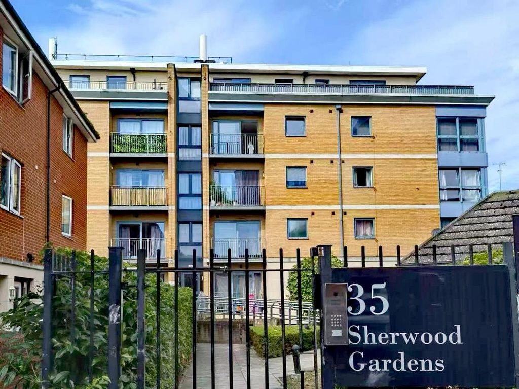 Property photo 1 of 7 Gated Development