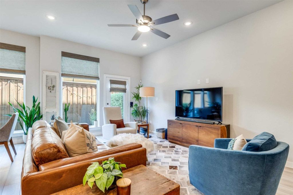 Property photo 3 of 25 <Alttext/>