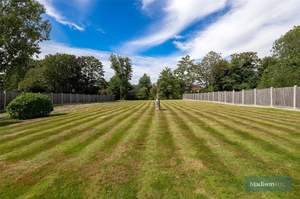 Property photo 2 of 36 Picture No. 40