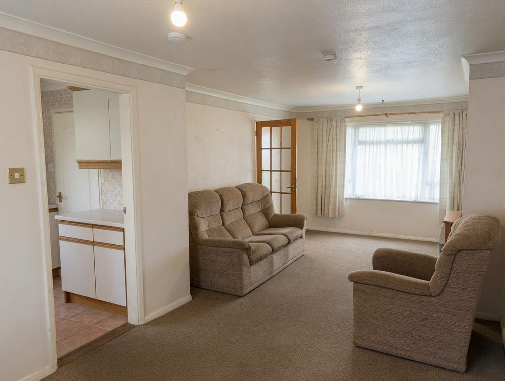 Property photo 2 of 10 Lounge
