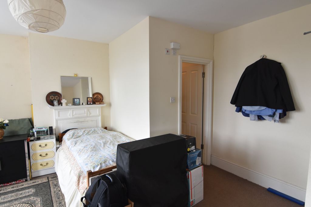 Property photo 3 of 6