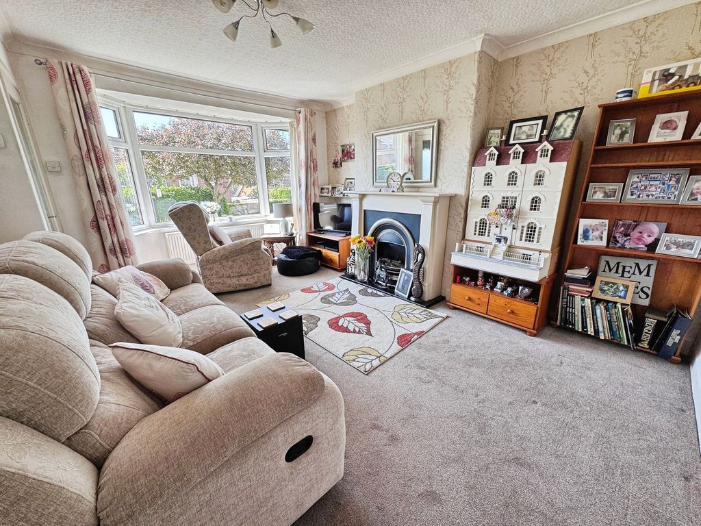 Property photo 3 of 20