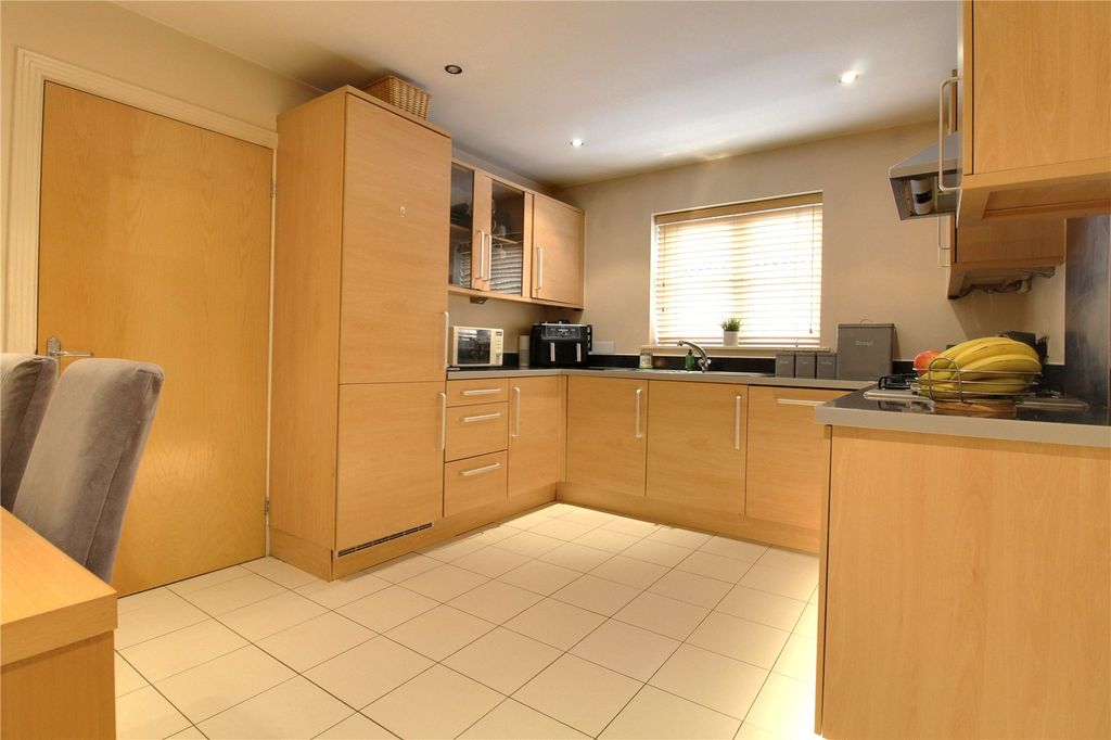 Property photo 3 of 23 Picture No. 28