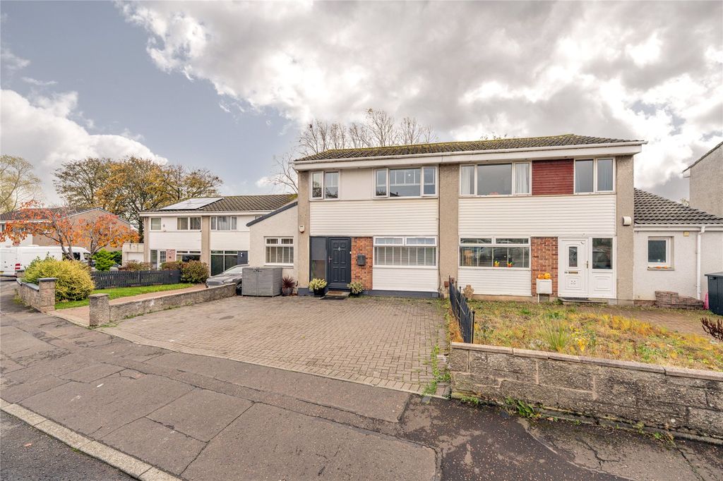 Property photo 1 of 34 Front Aspect