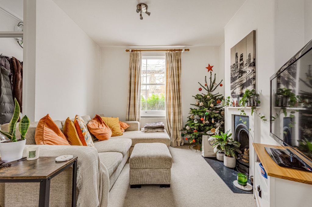 Property photo 3 of 9