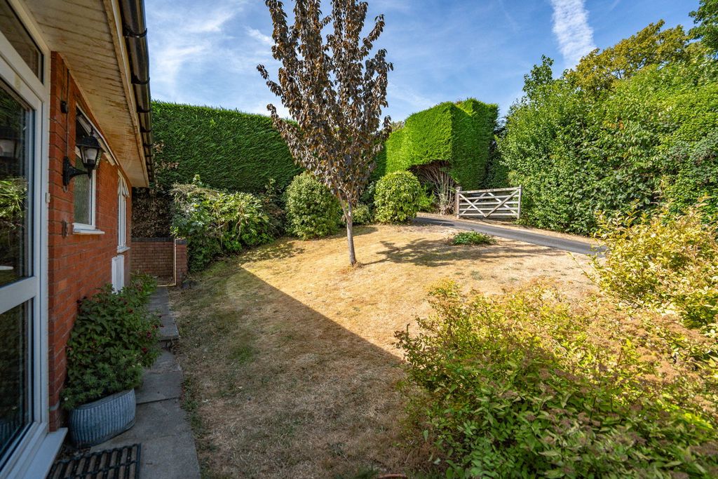 Property photo 3 of 21