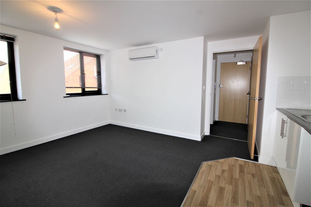 Property photo 2 of 7