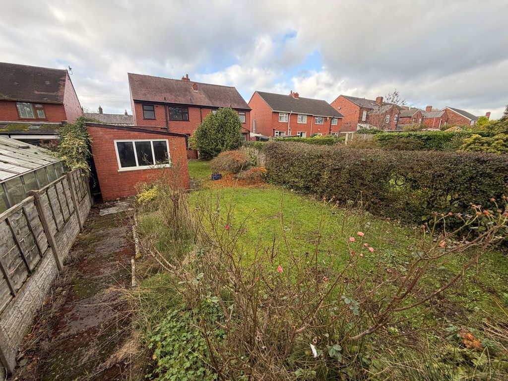Property photo 3 of 17 Garden