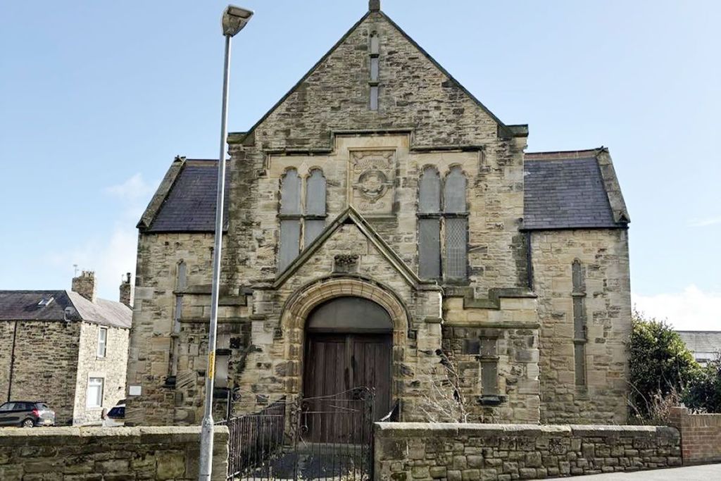 Property photo 2 of 9