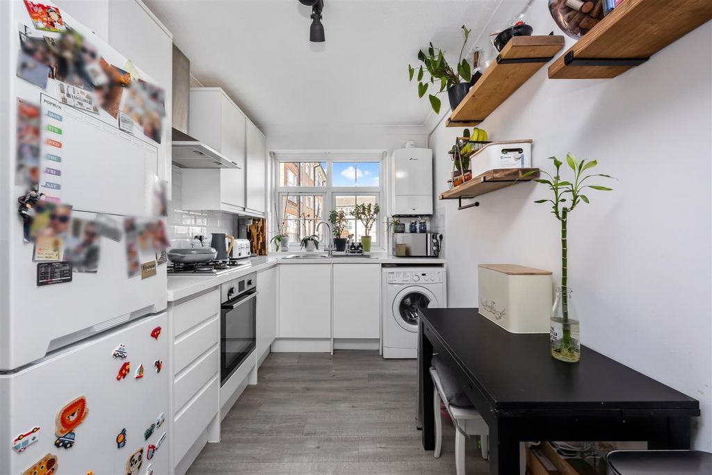 Property photo 3 of 14 Kitchen