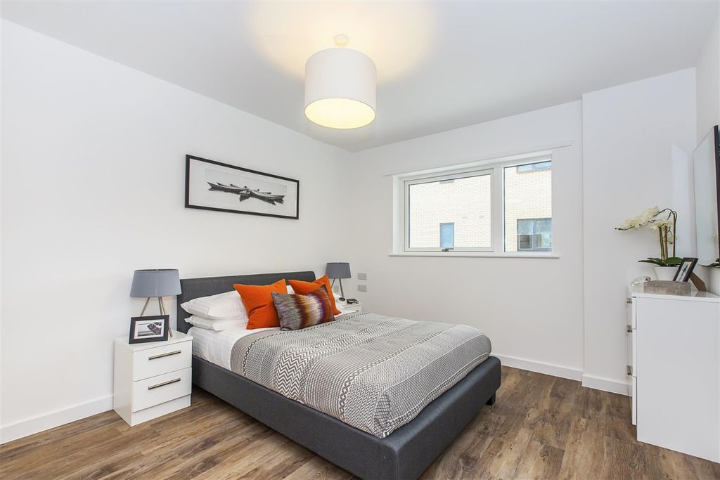 Property photo 3 of 5 Kender Prs Show A...