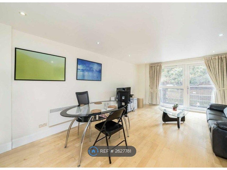 Property photo 1 of 15 Living Room