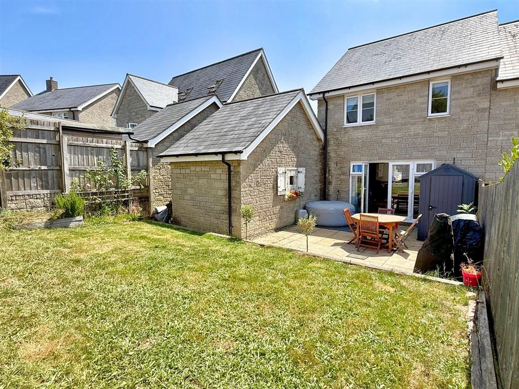 Property photo 2 of 15