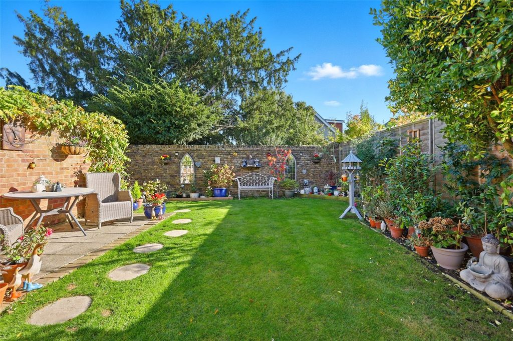 Property photo 2 of 24 Picture No. 47