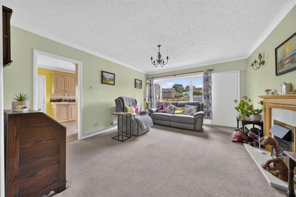 Property photo 3 of 19 3