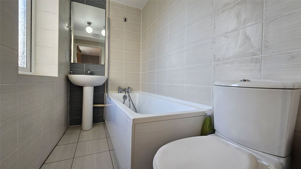 Property photo 3 of 4 Picture No. 03