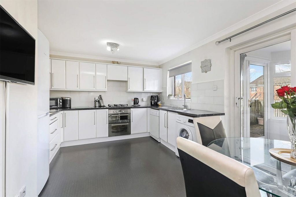 Property photo 2 of 21 Picture No. 06