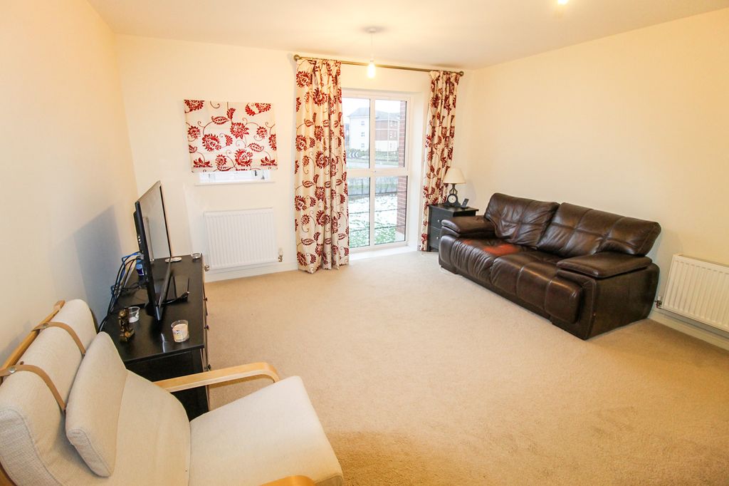 Property photo 2 of 9