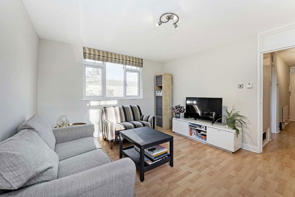 Property photo 2 of 4