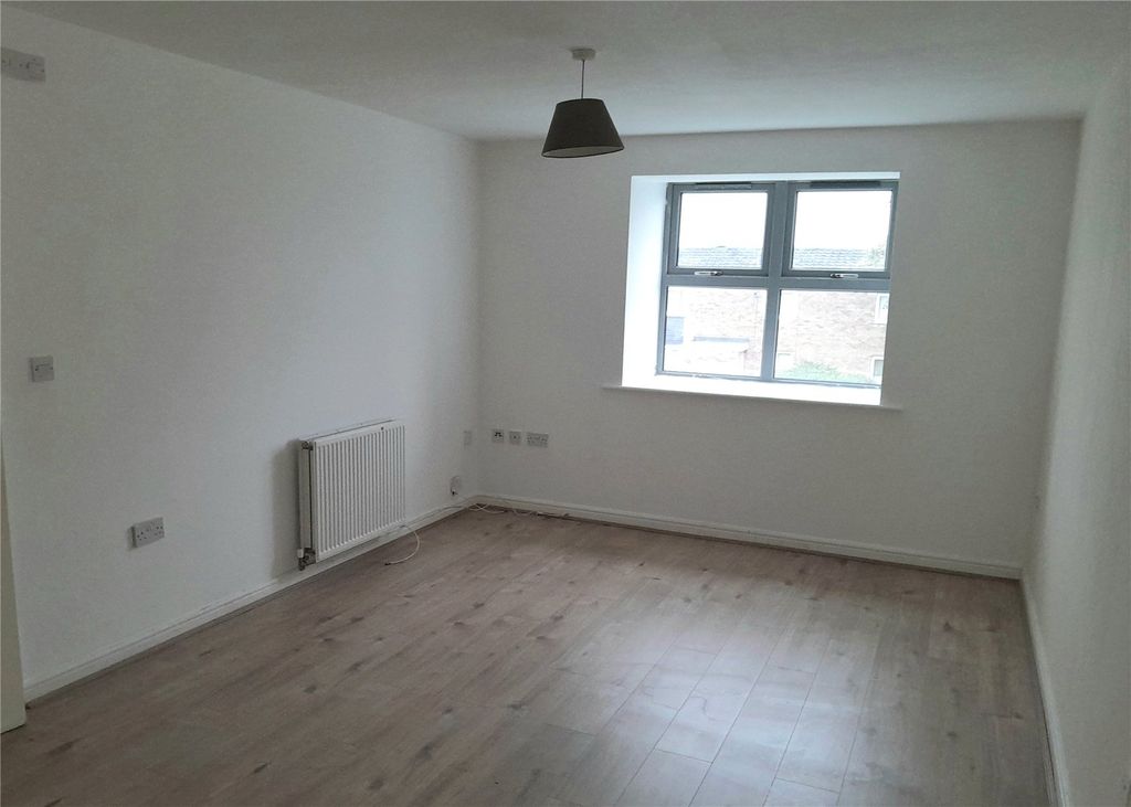 Property photo 3 of 9 Picture No. 05