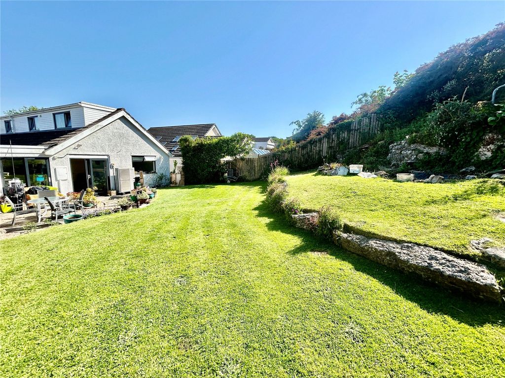 Property photo 3 of 21 Picture No. 25
