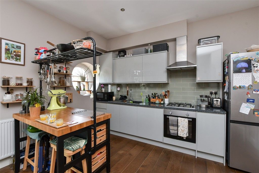 Property photo 2 of 9 Kitchen