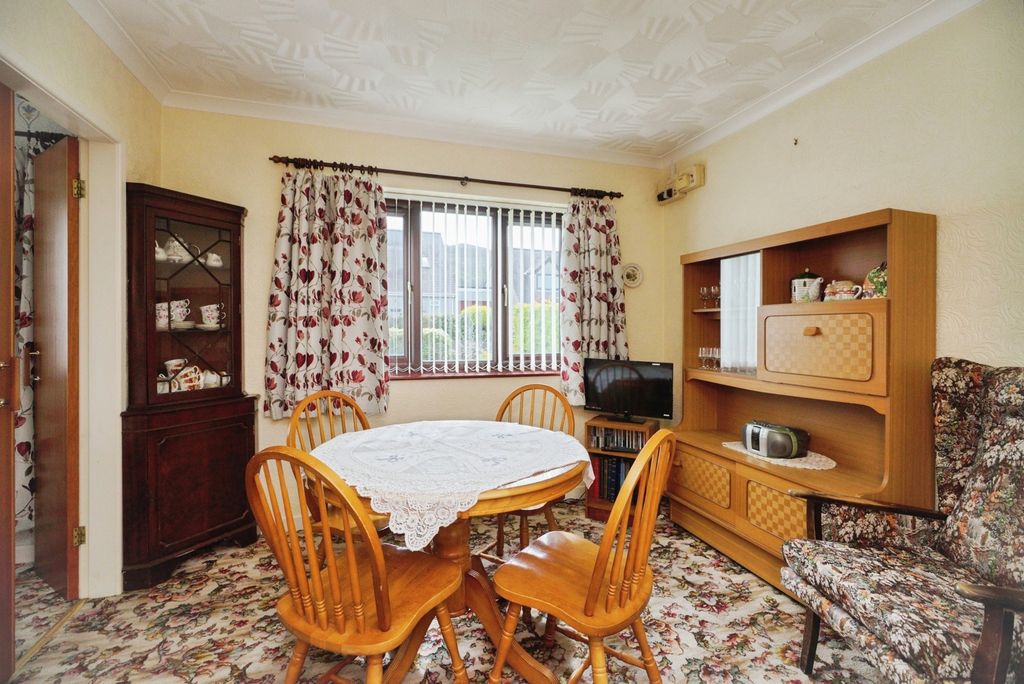 Property photo 3 of 19 Pbox-Img.Jpg
