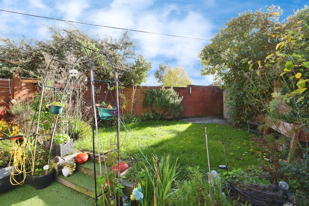 Property photo 3 of 17