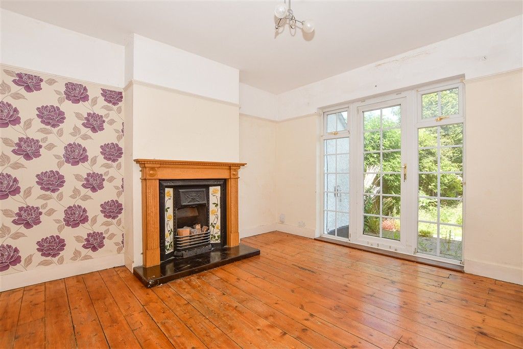 Property photo 3 of 8 Dining Room