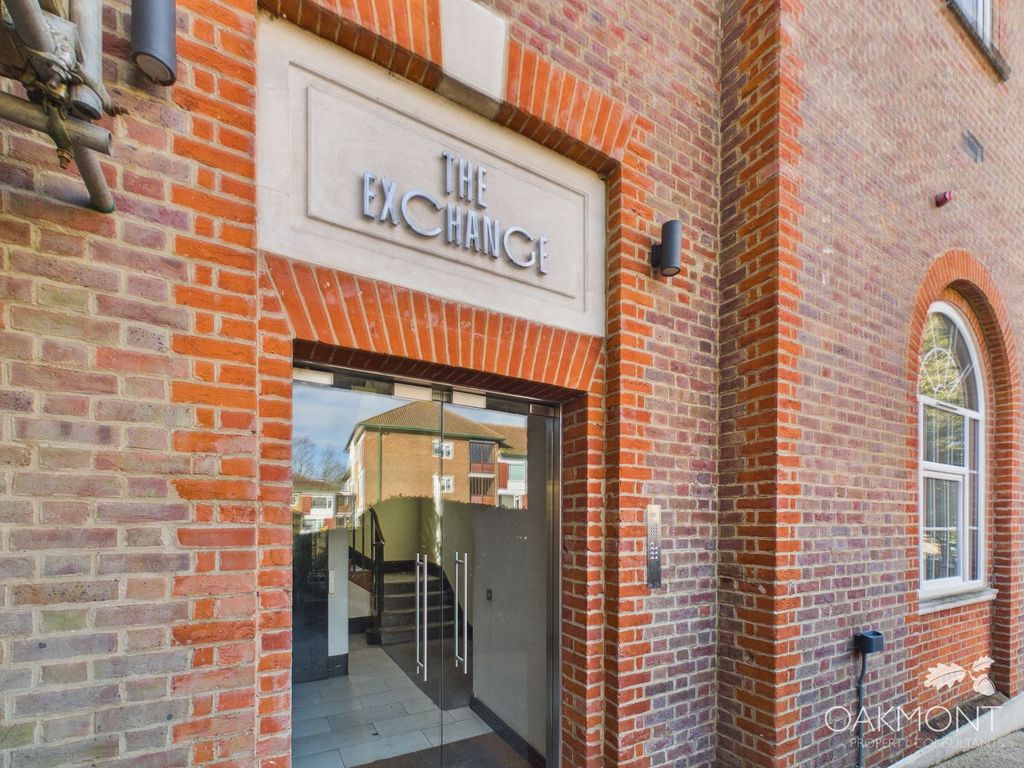 Property photo 2 of 25