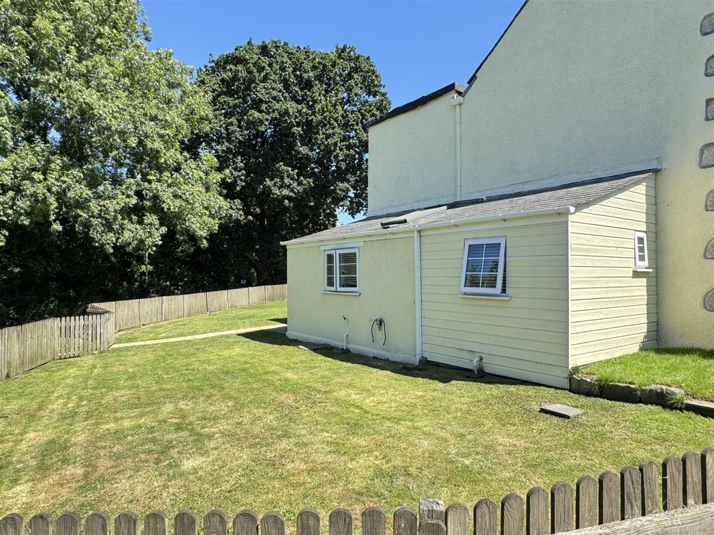 Property photo 3 of 31