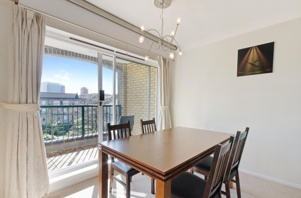 Property photo 3 of 14 Image