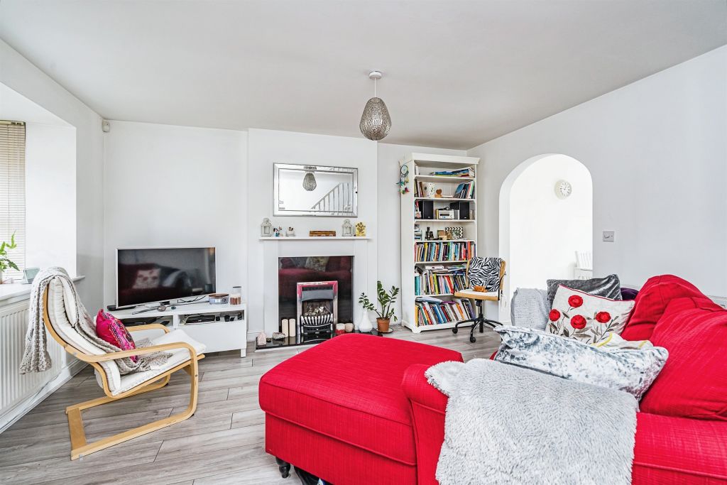 Property photo 2 of 16