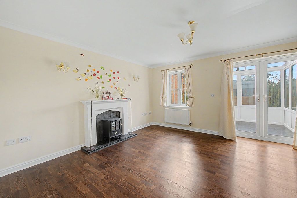 Property photo 2 of 22