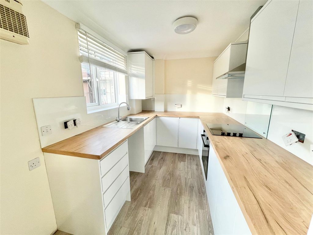 Property photo 2 of 7 Img_8998.Jpeg