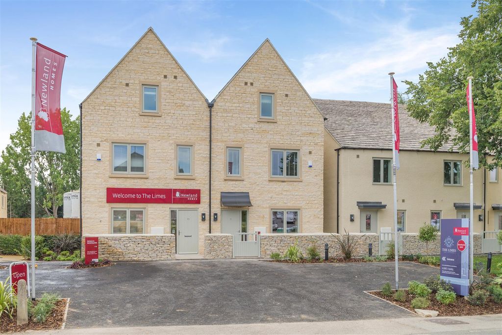 Property photo 1 of 22 8656512-Exterior11.Jpg