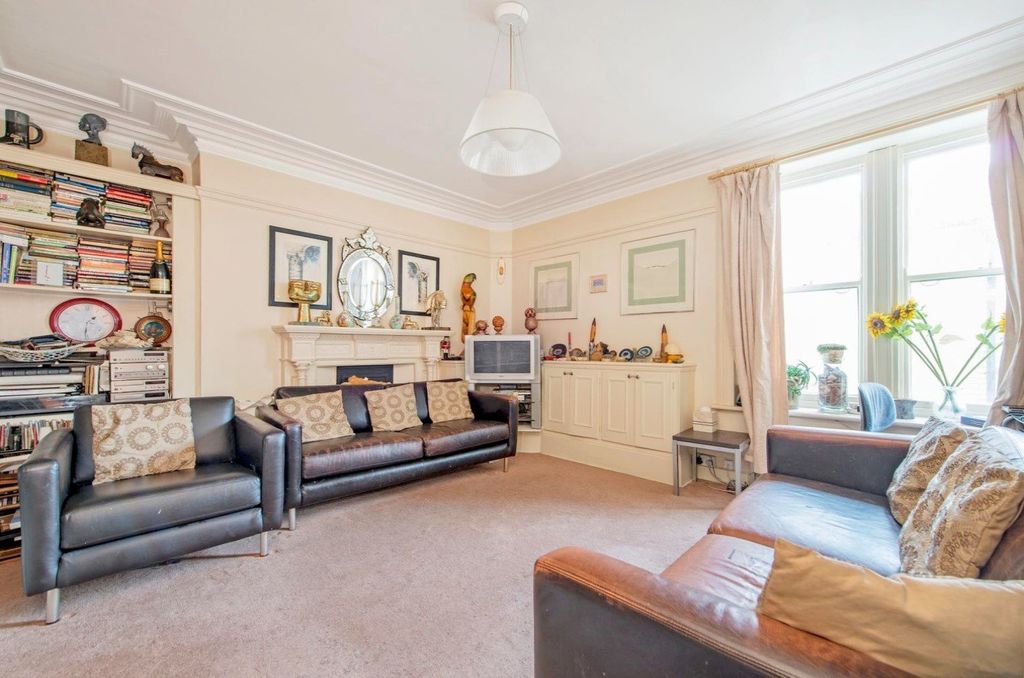 Property photo 2 of 11 Picture No. 08