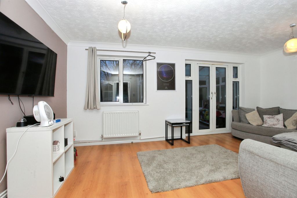 Property photo 3 of 18