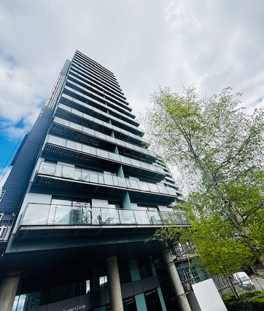 Property photo 1 of 11 15th Floor Apartment With Panoramic Views Of Manchester's City Skyline