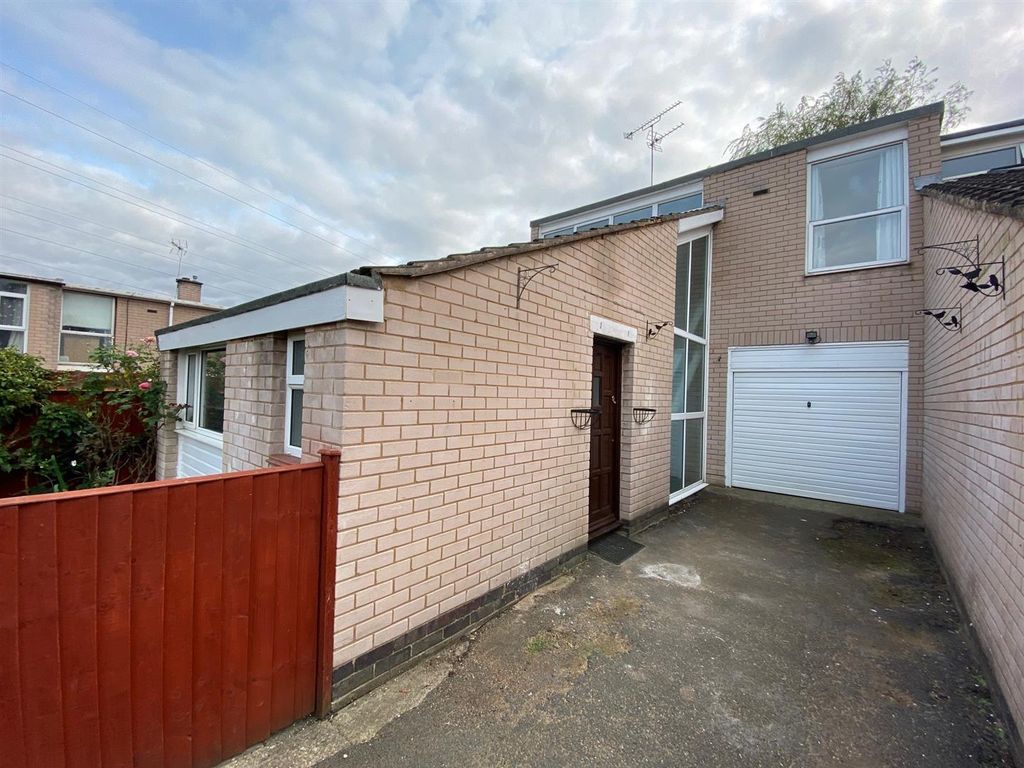 Property photo 1 of 10 External