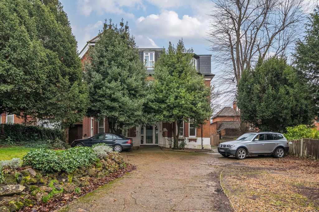 Property photo 1 of 15 1400765-1-696E1E9...